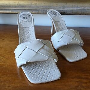 Vince Camuto Brelanie Heels NWT